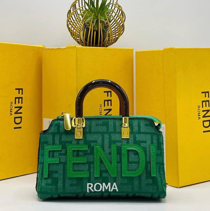 High-Quality Fendi Women's Cross Body Bag